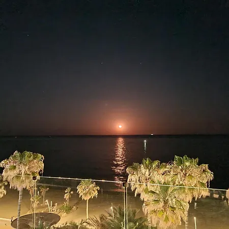Sunnypalms - Beachfront Penthouse With Stunning Sea View Estepona Exterior photo