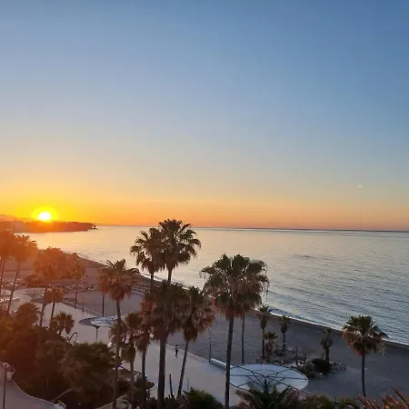 Sunnypalms - Beachfront Penthouse With Stunning Sea View Estepona Exterior photo