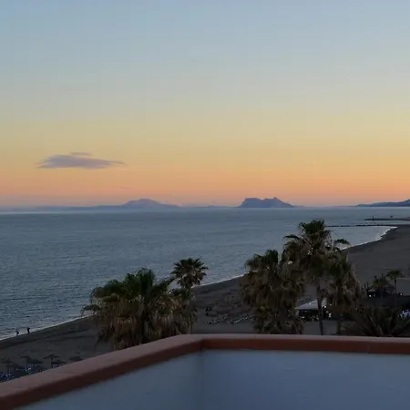 Sunnypalms - Beachfront Penthouse With Stunning Sea View Estepona Exterior photo