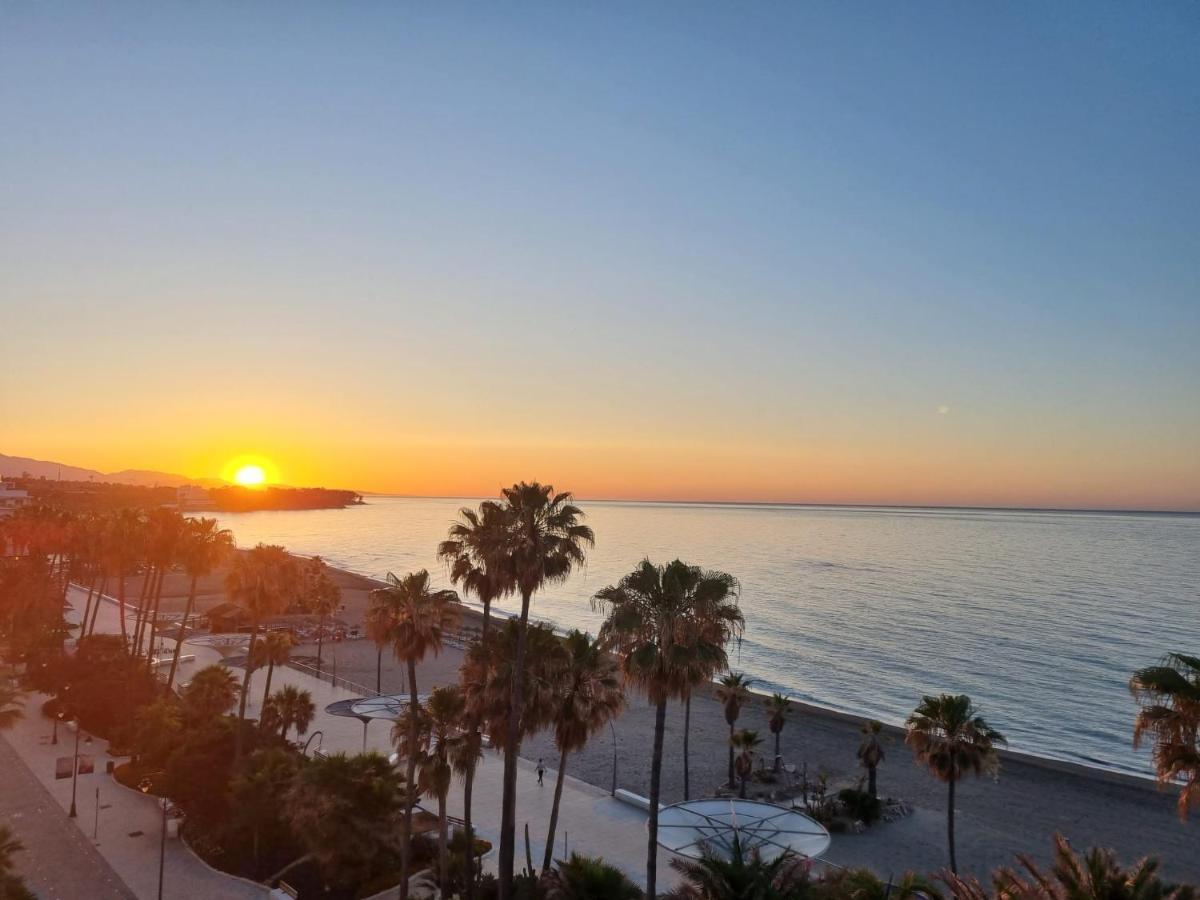 Sunnypalms - Beachfront Penthouse With Stunning Sea View Apartment Estepona