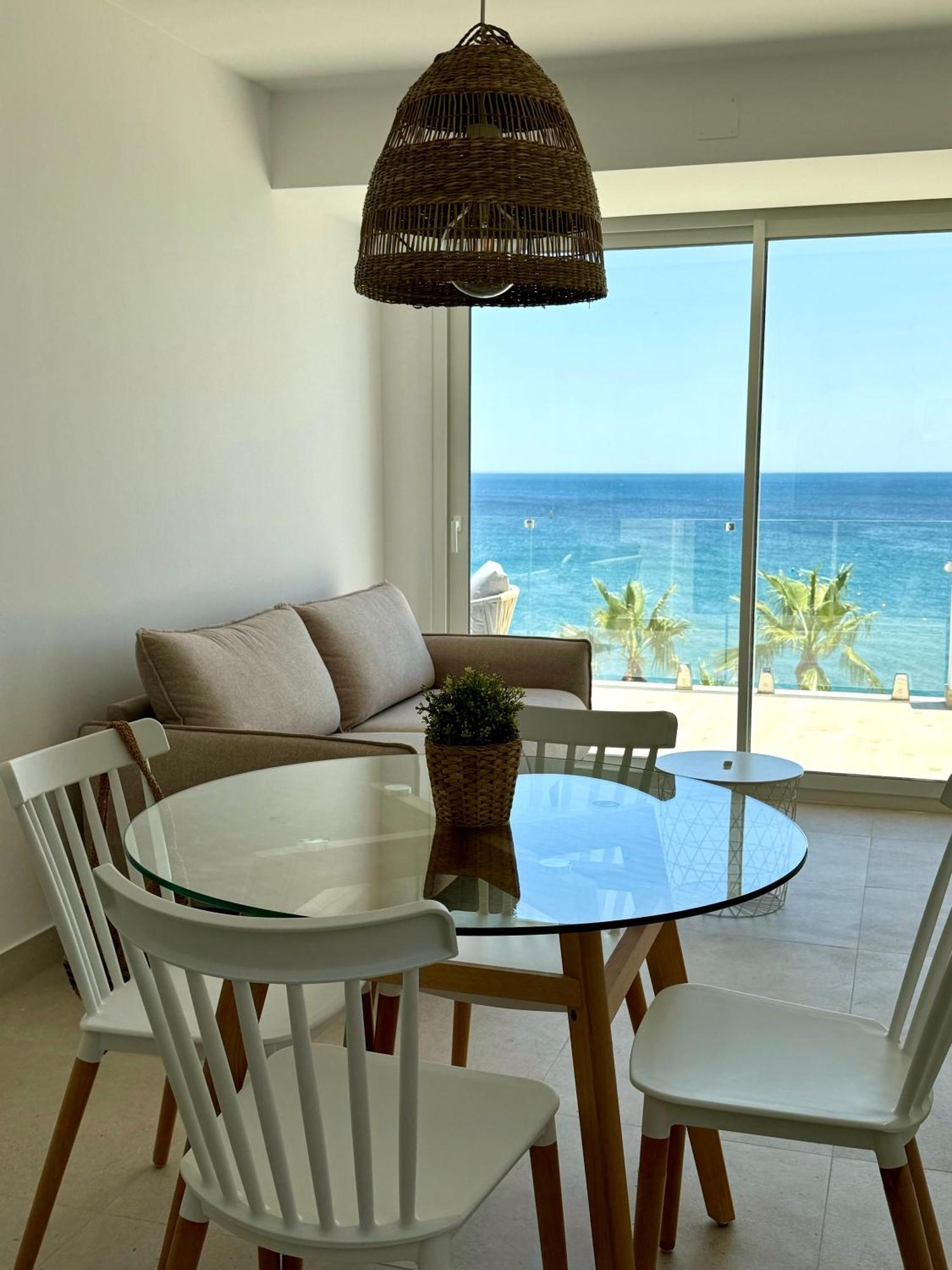 Apartment Sunnypalms - Beachfront Penthouse With Stunning Sea View *