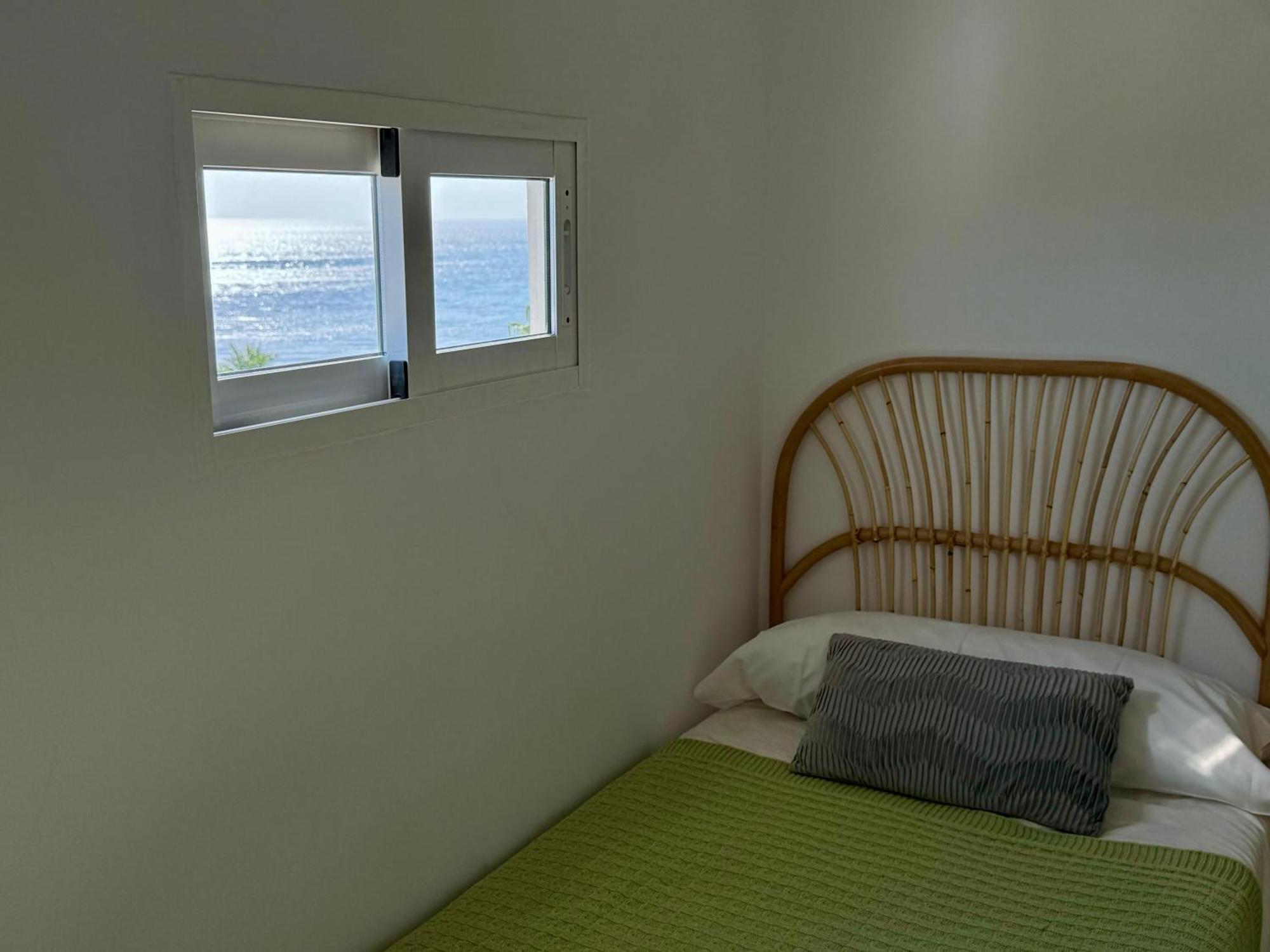 Apartment Sunnypalms - Beachfront Penthouse With Stunning Sea View Estepona